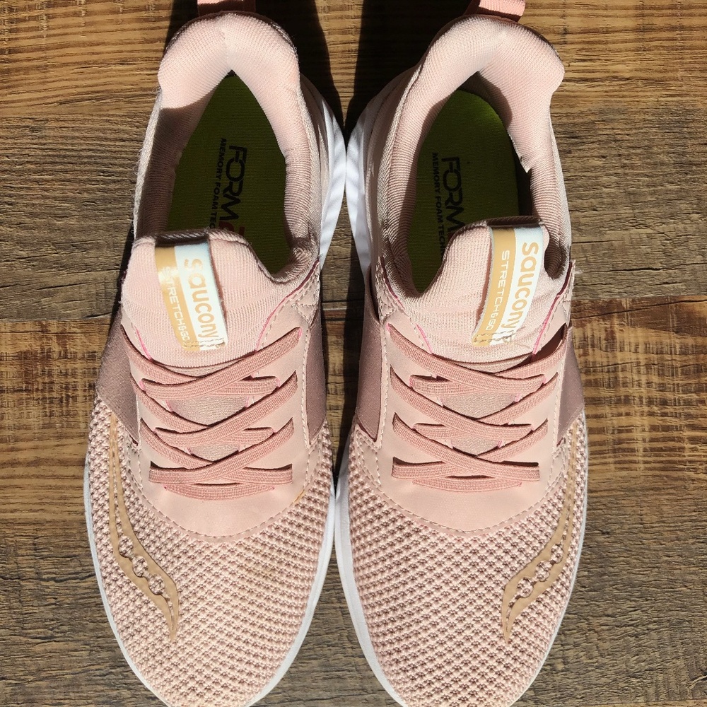 Saucony Stretch and Go Breeze Running Shoe